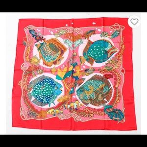 Authentic Hermès Grands finds scarf 90 cm